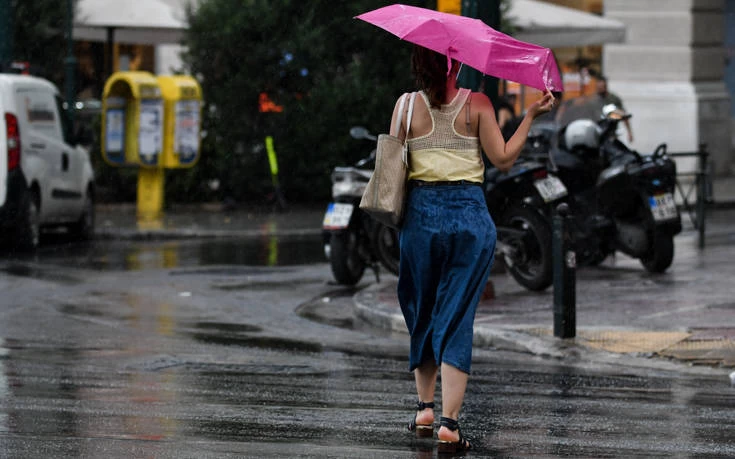 Καιρός: Καύσωνας τέλος, πτώση θερμοκρασίας έως και 12 βαθμούς και καταιγίδες